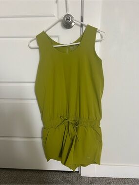 Albion snap pea sleeveless romper